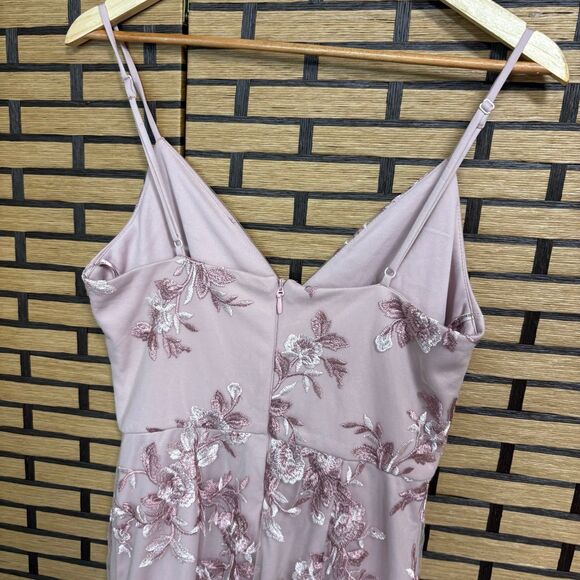 Chi Chi London Pink Lace Dress Size 6 - Picture 6 of 11